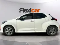 Usado Toyota Yaris Hybrid Active 116 CV (85 kW) 2026 Blanco Berlina