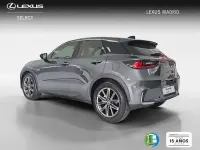 Usado Lexus LBX 136 CV (100 kW) 2025 Gris / plata SUV