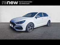 Usado Hyundai i30 120 CV (88 kW) 2022 Blanco Berlina