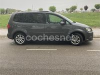 Usado VW Touran Advance 140 CV (102 kW) 2012 Gris / plata Monovolumen