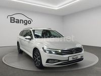 Usado VW Passat Executive 150 CV (110 kW) 2022 Blanco Familiar