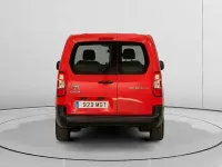 Usado Toyota Proace Active 131 CV (96 kW) 2023 Rojo Monovolumen