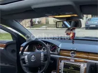 Usado VW Phaeton 240 CV (176 kW) 2011 Marrón Berlina