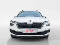Usado Skoda Kamiq Active 110 CV (80 kW) 2022 Blanco SUV