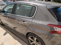 Usado Peugeot 308 Active 120 CV (88 kW) 2017 Gris / plata Berlina