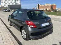 Usado Peugeot 207 70 CV (51 kW) 2010 Gris / plata Berlina