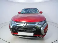 Usado Mitsubishi Outlander P-HEV 224 CV (164 kW) 2021 Rojo SUV