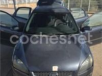 Usado Ford Focus Ghia 115 CV (84 kW) 2005 Negro Berlina