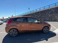 Usado Ford Fiesta Titanium 100 CV (73 kW) 2016 Marrón Berlina