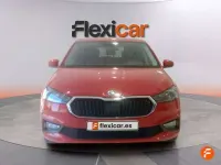 Usado Skoda Fabia Selection 95 CV (69 kW) 2024 Rojo Utilitario