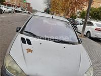 Usado Peugeot 206 70 CV (51 kW) 2002 Gris / plata Berlina