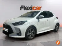 Usado Toyota Yaris Hybrid Active 116 CV (85 kW) 2025 Blanco Berlina