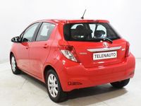 Usado Toyota Yaris City 90 CV (66 kW) 2013 Rojo Utilitario