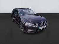 Usado VW Passat Executive 150 CV (110 kW) 2022 Negro Familiar