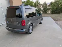 Usado VW Caddy 102 CV (75 kW) 2017 Gris / plata Monovolumen