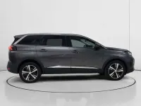 Usado Peugeot 5008 Allure 131 CV (96 kW) 2021 Gris SUV