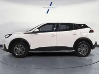 Usado Peugeot 2008 Active 110 CV (80 kW) 2024 Blanco SUV