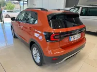 Usado VW T-Cross Advance 110 CV (80 kW) 2022 Naranja SUV