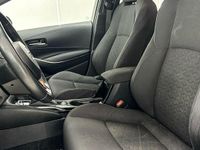 Usado Toyota Corolla Active 122 CV (89 kW) 2021 Blanco Berlina