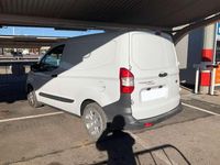 Usado Ford Tourneo Ambiente 76 CV (55 kW) 2019 Blanco Van