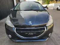 Usado Peugeot 208 Active 82 CV (60 kW) 2015 Gris / plata Utilitario