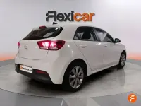 Usado Kia Rio 100 CV (73 kW) 2023 Blanco