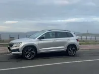 Usado Skoda Karoq SportLine 150 CV (110 kW) 2022 Gris SUV