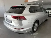 Usado VW Golf VII Life 115 CV (84 kW) 2021 Gris / plata Utilitario