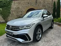 Usado VW Tiguan R-line 150 CV (110 kW) 2022 Gris / plata SUV