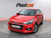 Usado Hyundai i20 100 CV (73 kW) 2018 Rojo Berlina