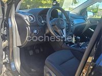 Usado Mercedes B180 122 CV (89 kW) 2012 Negro Monovolumen