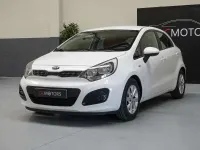 Usado Kia Rio 86 CV (63 kW) 2014 Blanco Utilitario