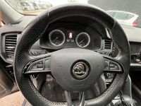 Usado Skoda Kodiaq Scout 4x4 150 CV (110 kW) 2020 Gris SUV