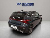 Usado Hyundai i20 80 CV (58 kW) 2024 Gris Utilitario