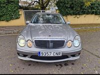 Usado Mercedes E320 Avantgarde 204 CV (150 kW) 2003 Gris / plata Berlina