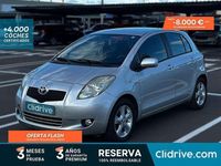 Usado Toyota Yaris Live 90 CV (66 kW) 2007 Gris Utilitario