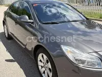 Usado Opel Insignia Edition 160 CV (117 kW) 2011 Gris / plata Berlina
