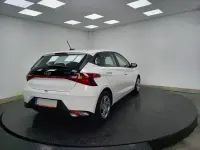 Usado Hyundai i20 101 CV (74 kW) 2021 Blanco Utilitario