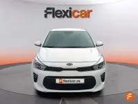Usado Kia Rio 100 CV (73 kW) 2018 Blanco
