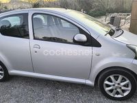 Usado Toyota Aygo Live 68 CV (50 kW) 2009 Gris / plata Utilitario