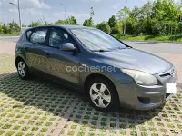 Usado Hyundai i30 Classic 109 CV (80 kW) 2010 Gris / plata Berlina