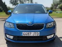 Usado Skoda Octavia Style 110 CV (80 kW) 2016 Azul Familiar