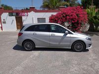 Usado Mercedes B180 109 CV (80 kW) 2017 Plateado Utilitario