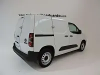 Usado Fiat Doblò 101 CV (74 kW) 2023 Blanco Monovolumen