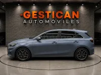 Usado Kia Ceed 120 CV (88 kW) 2023 Plateado Utilitario