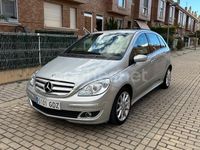 Usado Mercedes B180 109 CV (80 kW) 2009 Gris / plata Monovolumen