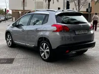 Usado Peugeot 2008 Allure 92 CV (67 kW) 2013 Gris / plata SUV
