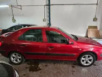 Usado Citroën Xsara Exclusive 110 CV (80 kW) 2002 Granate Berlina