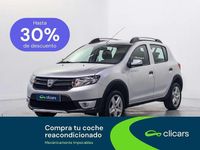 Usado Dacia Sandero Stepway 90 CV (66 kW) 2013 Plateado Utilitario