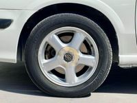 Usado Nissan Almera 114 CV (83 kW) 2001 Blanco Berlina